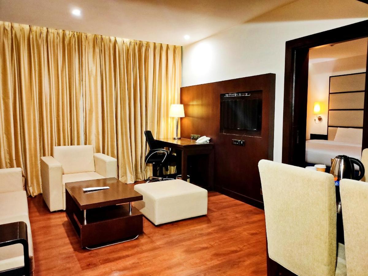 Country Inn & Suites By Radisson, Bhiwadi Exterior photo